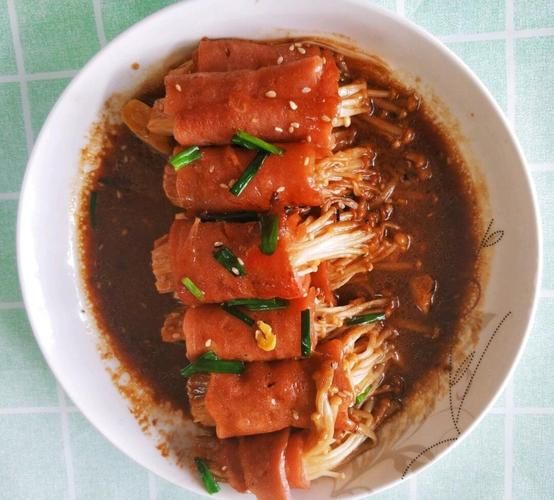 培根卷金针菇怎么做_培根卷金针菇需要焯水吗