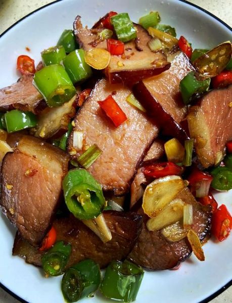 腊肉怎么腌制_腊肉炒什么好吃