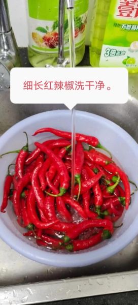 湖南糯米粉灌辣椒怎么做_正宗灌辣椒配方