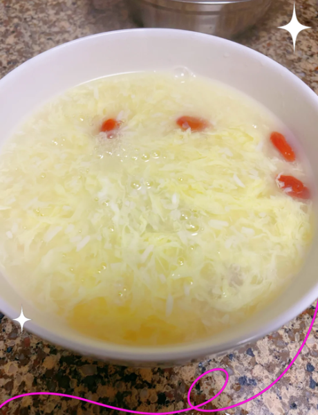 米酒鸡蛋汤怎么做_米酒鸡蛋汤的功效与禁忌