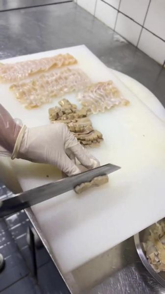 象拔蚌怎么清洗_象拔蚌刺身怎么做