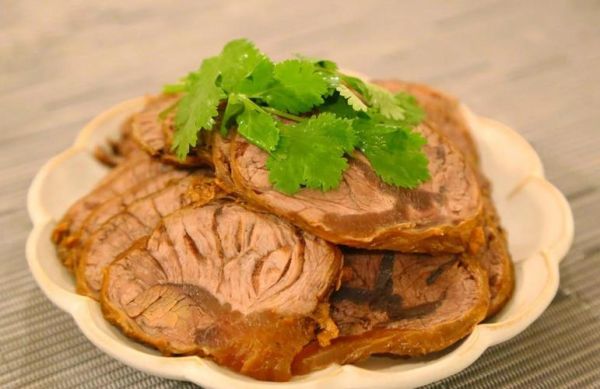 卤牛肉的做法视频_卤牛肉怎么做好吃又嫩