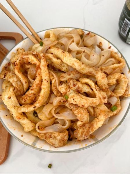 凉拌牛筋面怎么做_牛筋面煮多久才筋道