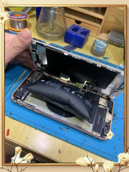 手机电池鼓包怎么办_电池鼓包还能继续用吗