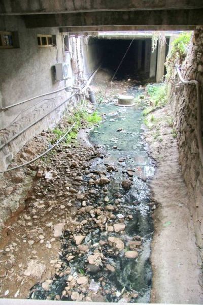 小河很脏怎么办_如何治理小河污染