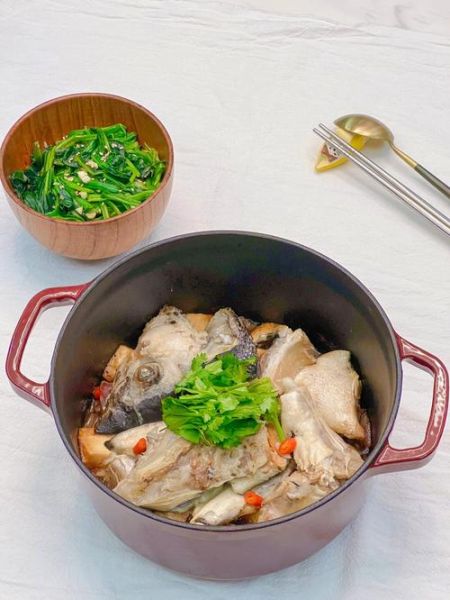 三文鱼头怎么做好吃_三文鱼头汤的做法