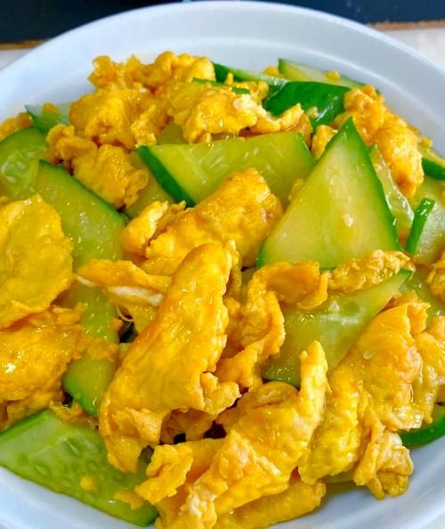 炒黄瓜的家常做法_炒黄瓜怎么做好吃又脆