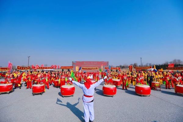 锣鼓喧天是什么意思_锣鼓喧天的由来