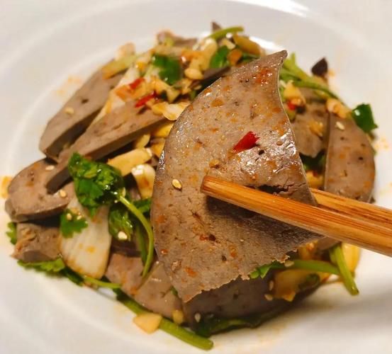 凉拌猪肝怎么做_猪肝焯水多久才嫩