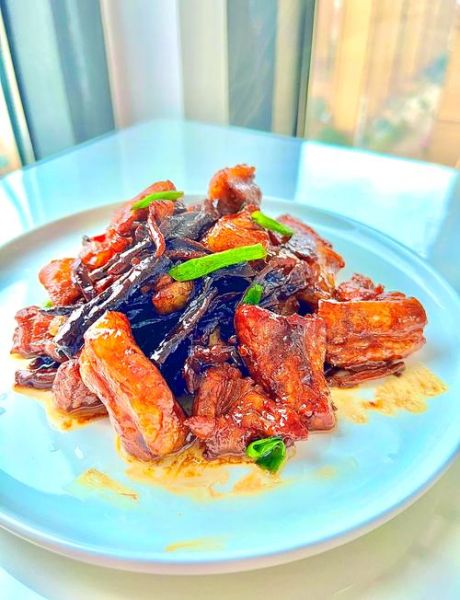 干豆角烧肉怎么做_干豆角烧肉的家常做法