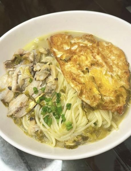 黄鱼面怎么做才好吃_黄鱼面汤头如何熬白