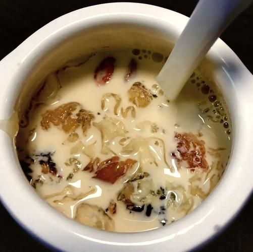 桃胶的做法_桃胶怎么煮才软糯