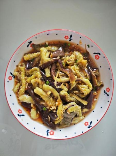 清蒸蒜泥茄子怎么做_蒸茄子要多久才软