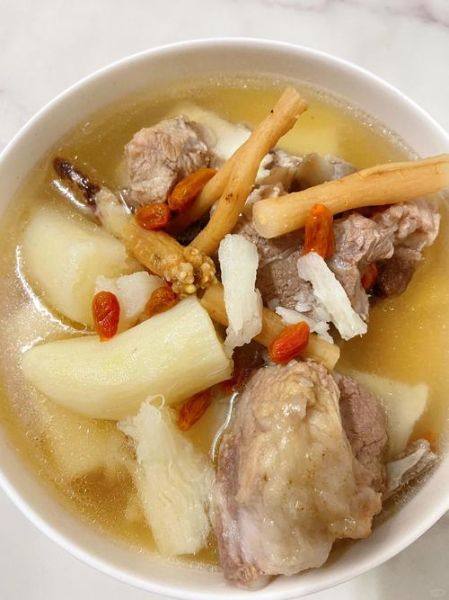 扇子骨炖汤的做法大全_扇子骨炖汤放什么配料