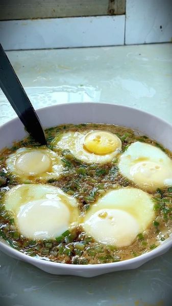 卧鸡蛋的家常做法_鸡蛋怎么蒸才嫩滑