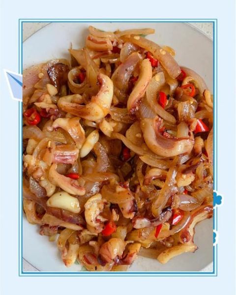 洋葱炒鱿鱼怎么做_洋葱炒鱿鱼的家常做法