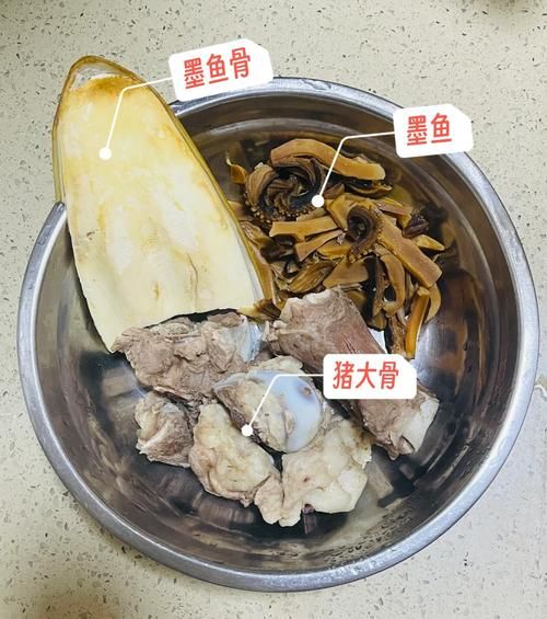 墨鱼炖排骨的做法_墨鱼炖排骨怎么做好吃