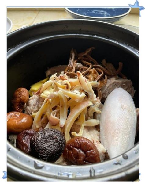 墨鱼炖排骨的做法_墨鱼炖排骨怎么做好吃