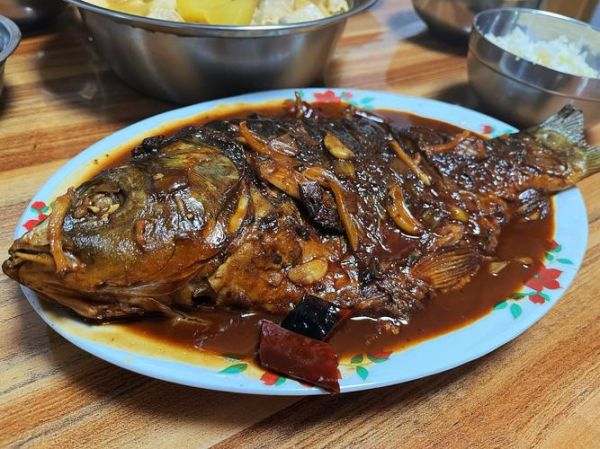 红烧鱼怎么做才入味_红烧鱼用什么鱼最好吃