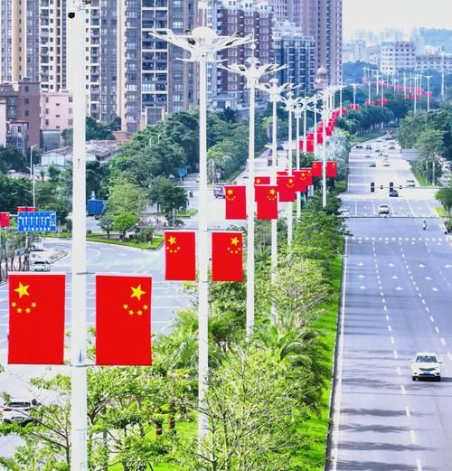 国旗怎么挂_国旗悬挂规范与禁忌