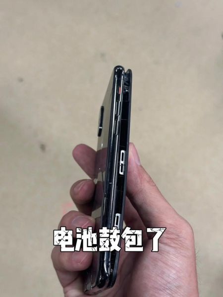 手机电池鼓包怎么处理_电池鼓包还能继续用吗