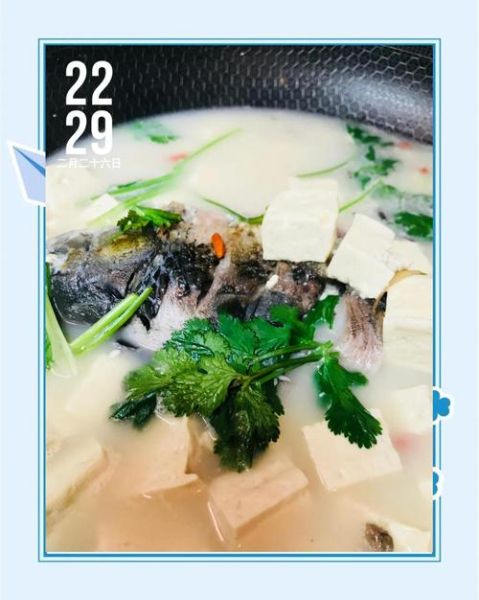 家常鲫鱼汤怎么做_鲫鱼汤去腥技巧