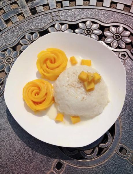 泰国芒果糯米饭怎么做_芒果糯米饭椰浆比例是多少