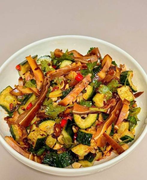 猪耳朵拌黄瓜怎么做_猪耳朵拌黄瓜的做法窍门