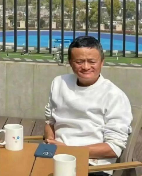 马云用什么手机_马云现在用什么手机