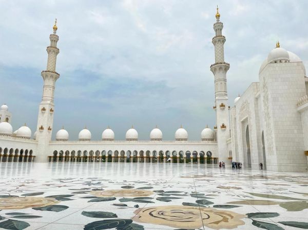 阿布扎比移民条件_如何办理阿布扎比居留签证