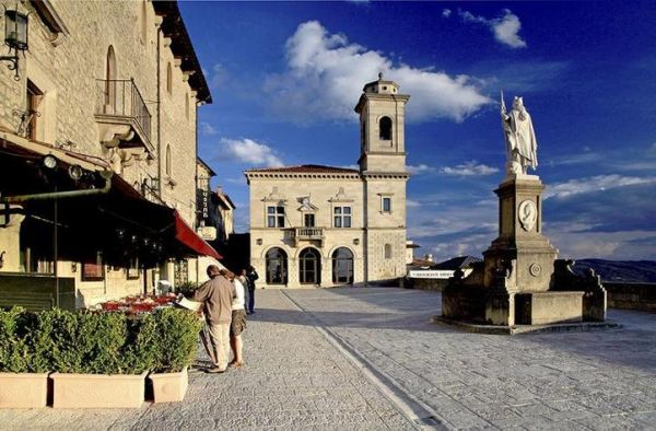 圣马力诺移民条件_圣马力诺移民费用