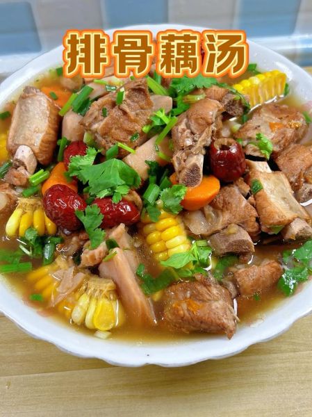 排骨藕汤怎么做才白_排骨藕汤要不要焯水