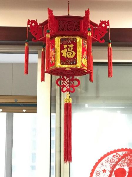 过年灯笼怎么挂_春节灯笼挂哪里最吉利