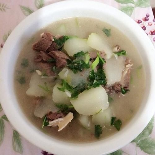 羊肉冬瓜汤怎么做好喝_羊肉冬瓜汤的家常做法