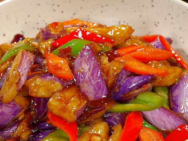 鱼香茄子怎么做_鱼香茄子视频教程