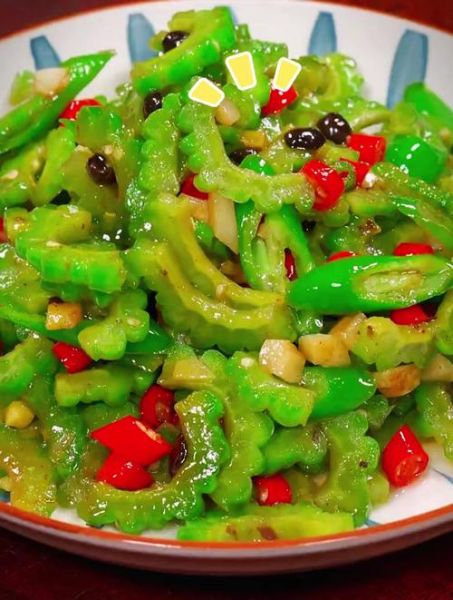 清炒苦瓜怎么做不苦_苦瓜怎么炒才翠绿