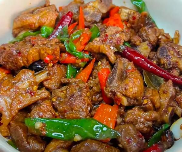 红烧鸭块怎么做好吃_红烧鸭块的家常做法