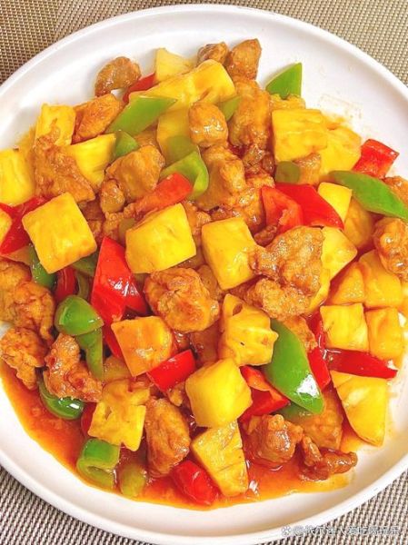 菠萝肉的家常做法_菠萝肉怎么炒才酸甜开胃