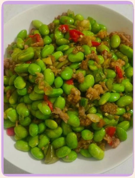 毛豆子怎么炒好吃_毛豆子要焯水吗