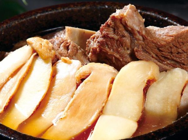 松茸排骨汤怎么做_松茸排骨汤需要焯水吗