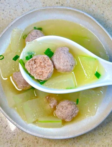 冬瓜肉丸子汤怎么做_冬瓜丸子汤的家常做法