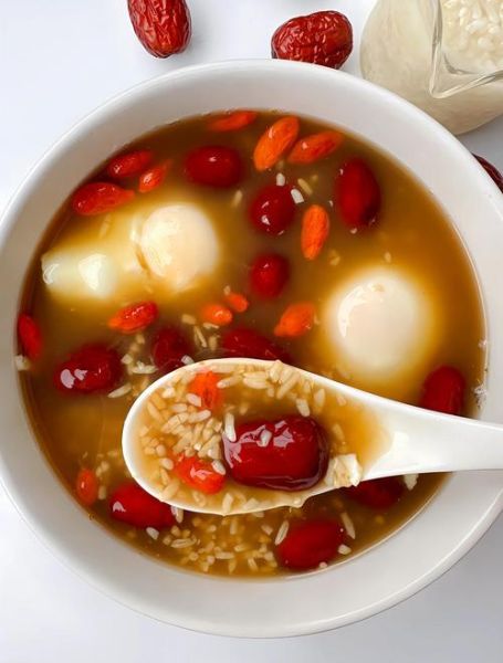 甜酒冲蛋的做法_甜酒冲蛋怎么做好吃