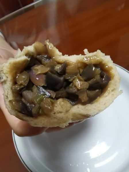 茄子包子怎么和面_茄子包子馅怎么调