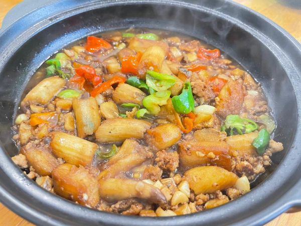 咸鱼炖茄子怎么做_咸鱼茄子要不要先煎