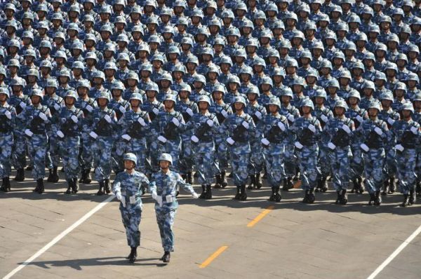 国庆阅兵壮观场景描写_如何写出震撼人心的国庆场面