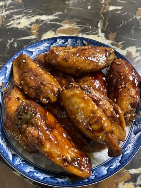 红烧鸡翅家常做法_红烧鸡翅怎么做好吃又入味