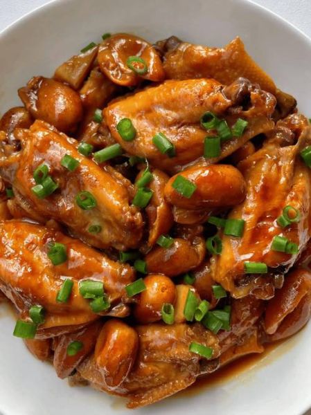 红烧鸡翅家常做法_红烧鸡翅怎么做好吃又入味