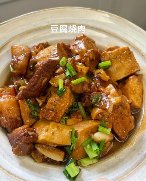 猪肉炖豆腐怎么做_家常简单做法