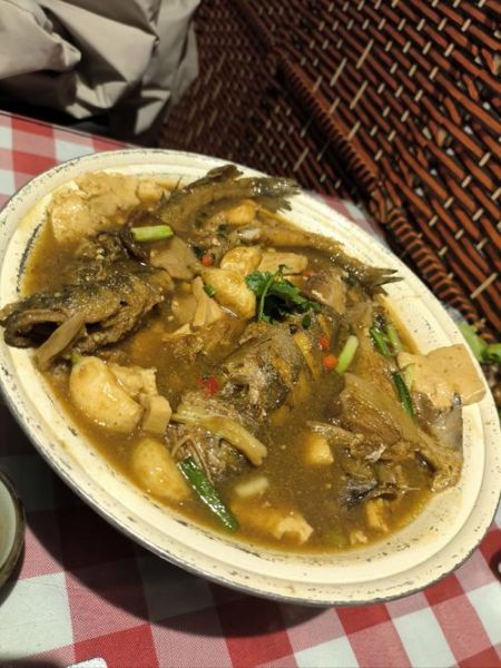 鲤鱼炖豆腐怎么做_鲤鱼炖豆腐的家常做法