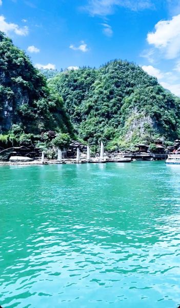 山青水秀还是山清水秀_哪个正确